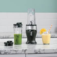 Batidora Ninja Slim 700W para Smoothies con 2 Vasos
