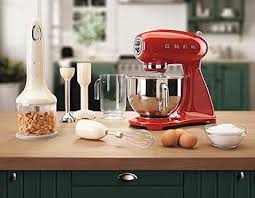 Batidora de Mano SMEG HBF02CREU: Estilo y Potencia en tu Cocina